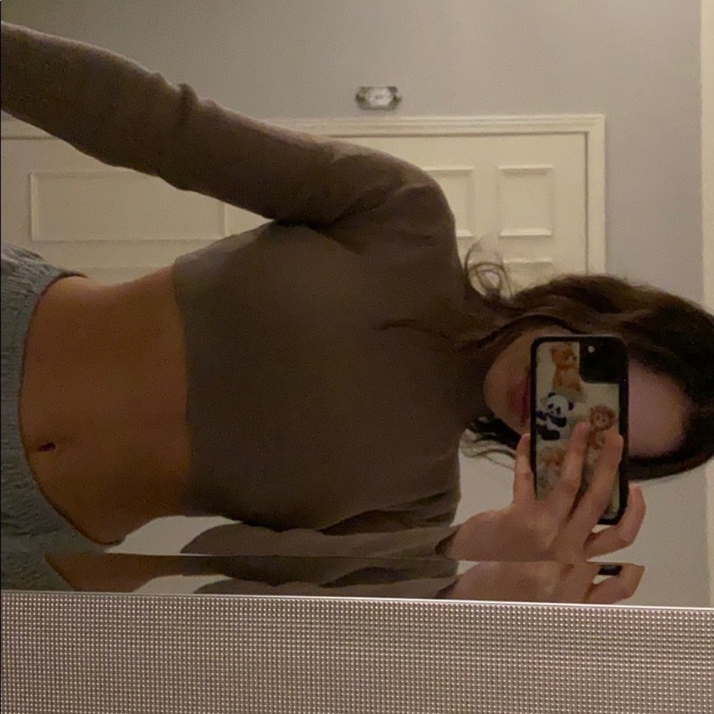 M BOUTIQUE BROWN CROP TURTLE NECK